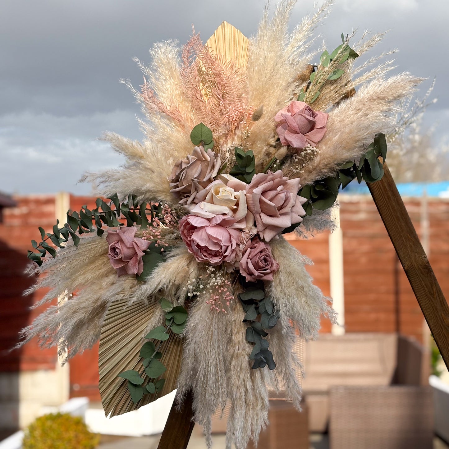 pink pampas arrangement for welcome sign