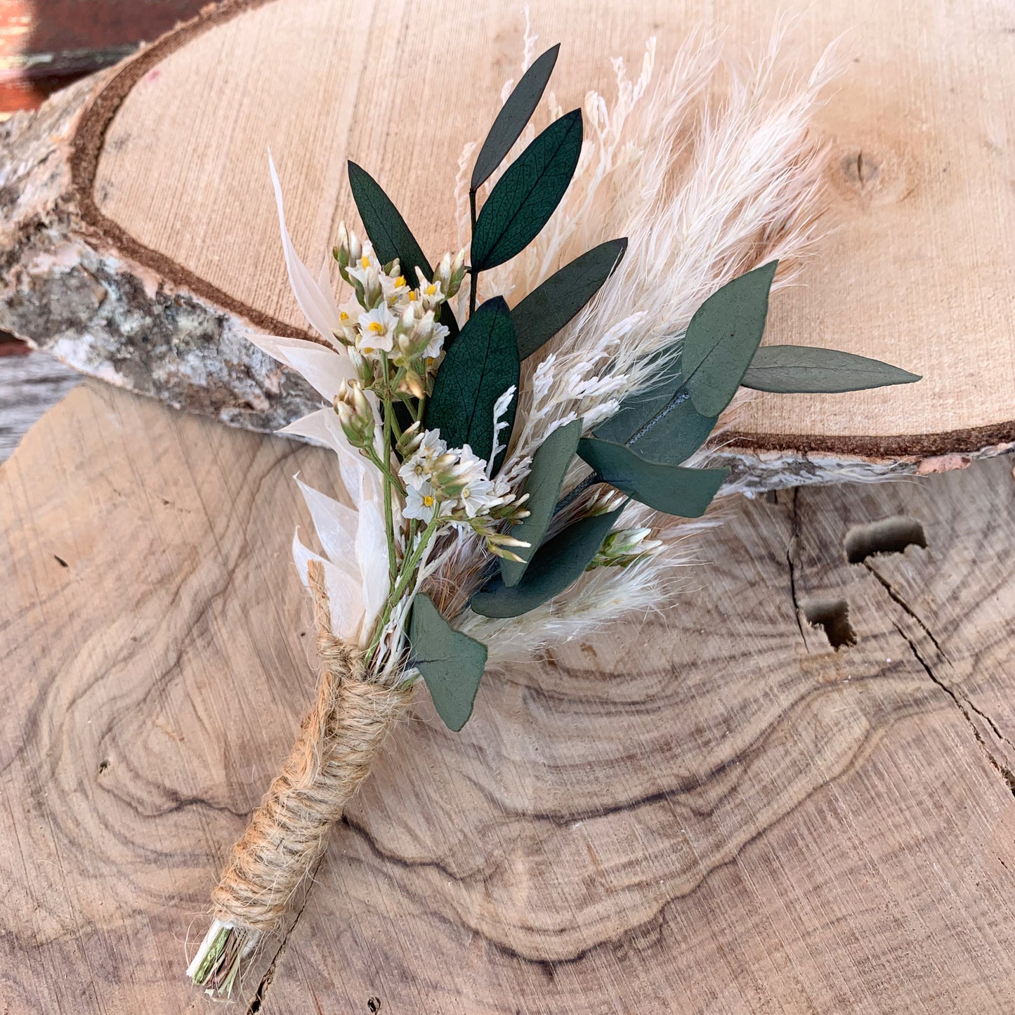 dried fower buttonhole