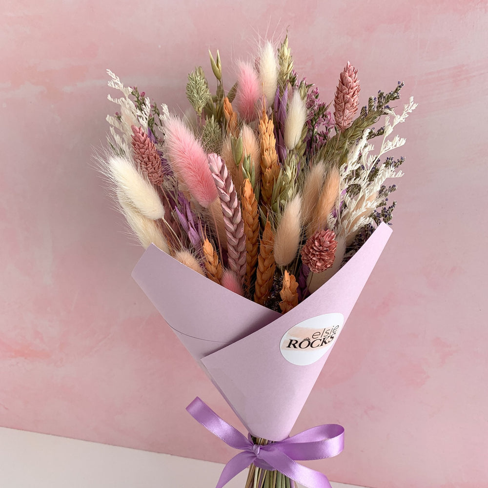 
                      
                        dried flower bouquet for gifting
                      
                    