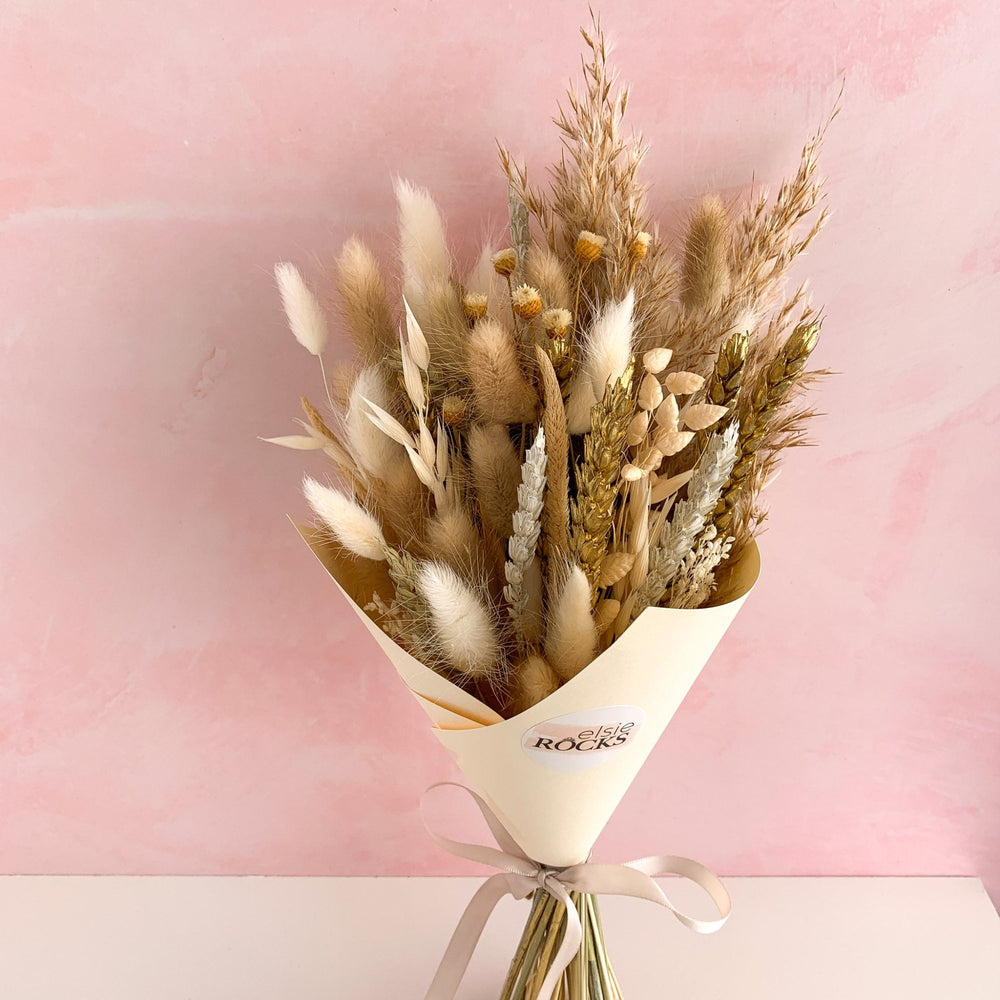 
                      
                        natural dried flower bunch
                      
                    