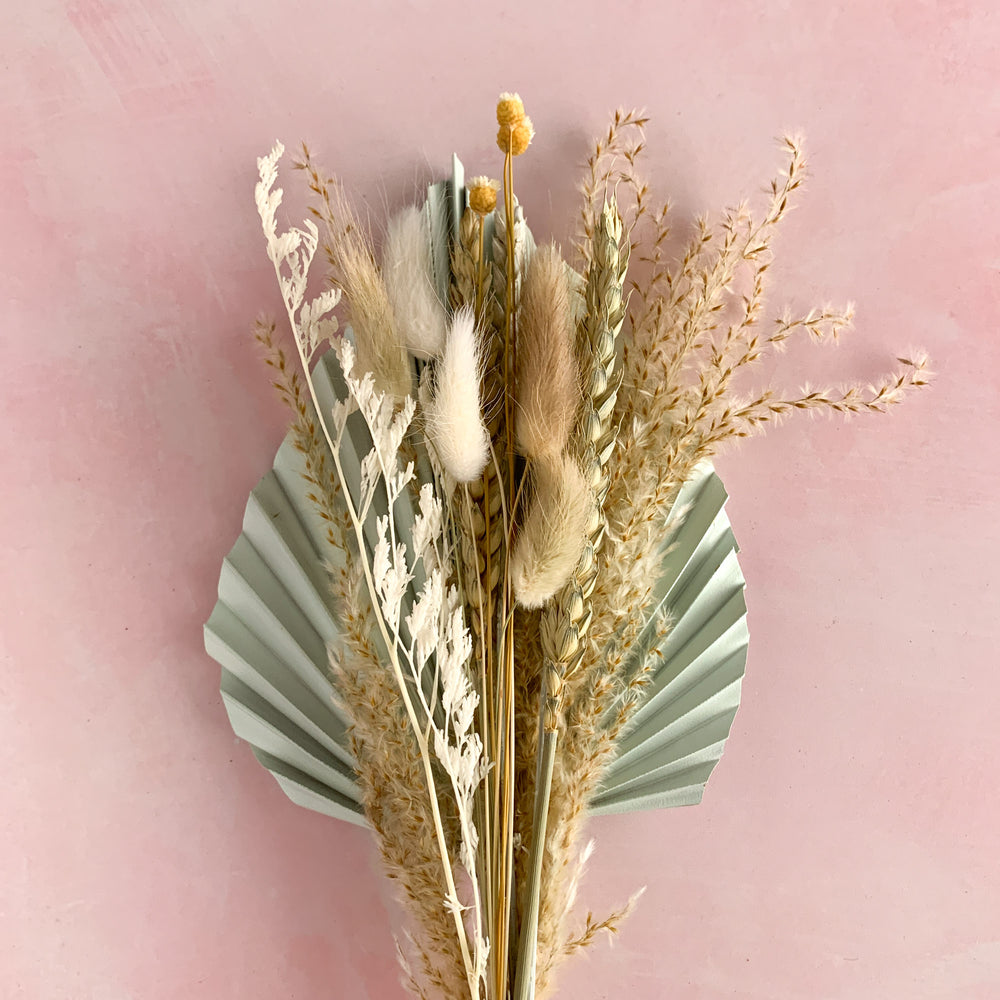 
                      
                        mint dried flower bunch with palm spear for cakes
                      
                    