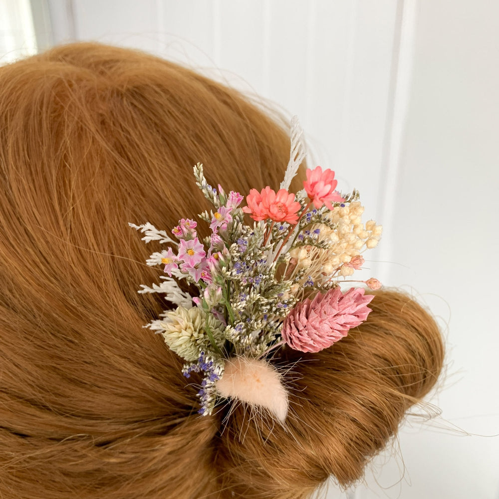 
                      
                        dried wild flower hair pin
                      
                    