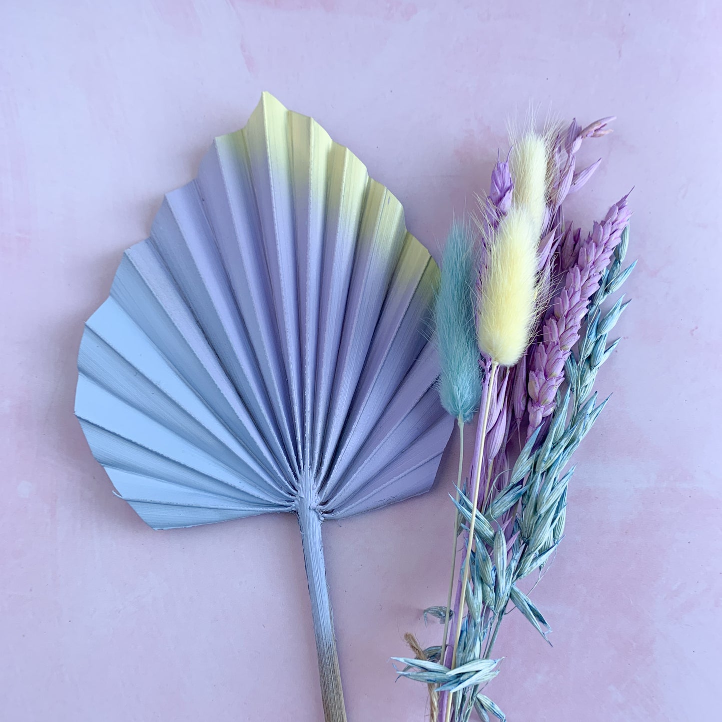 Load image into Gallery viewer, Pale blue and lemon dried palm spear set
