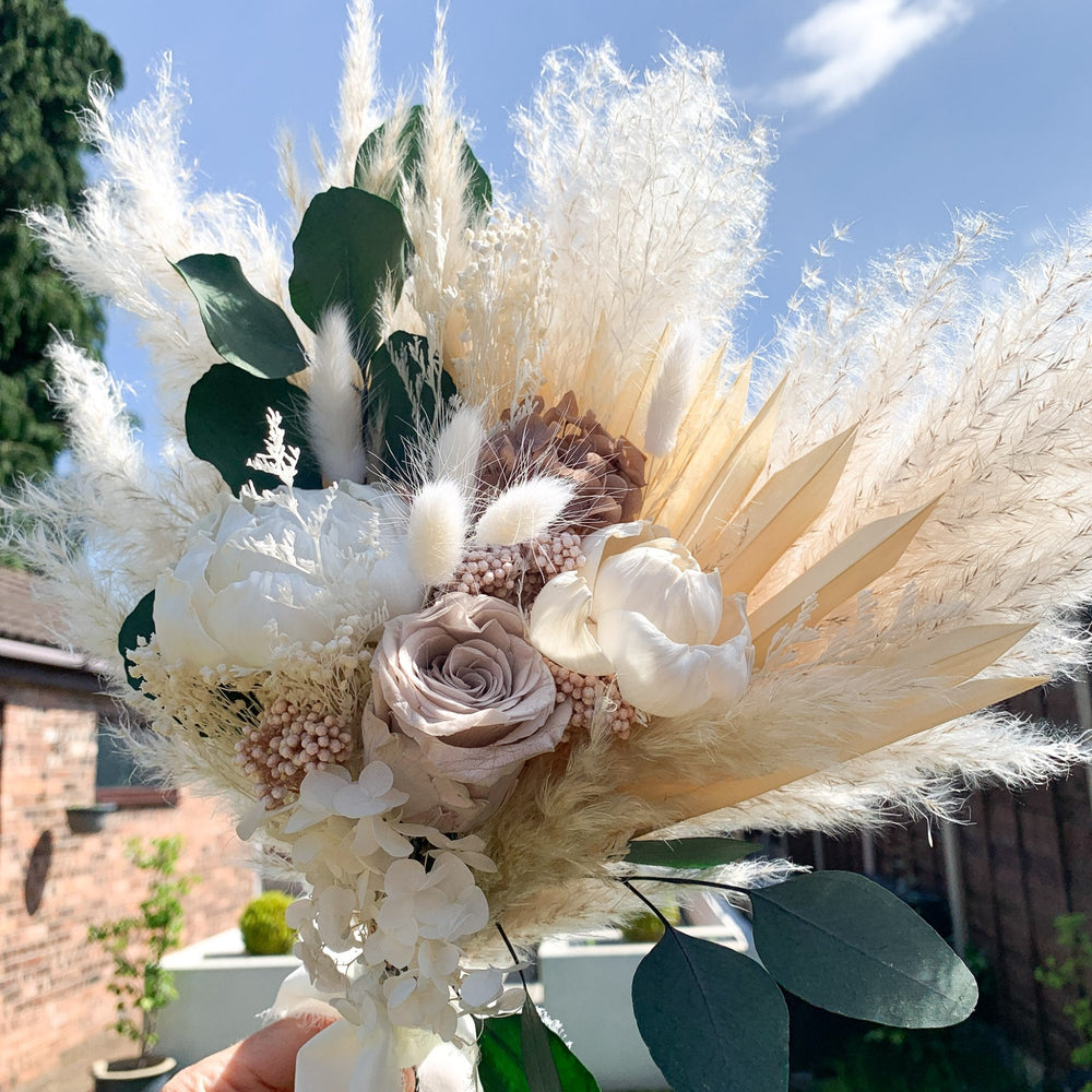 blush bridesmiad bouquet