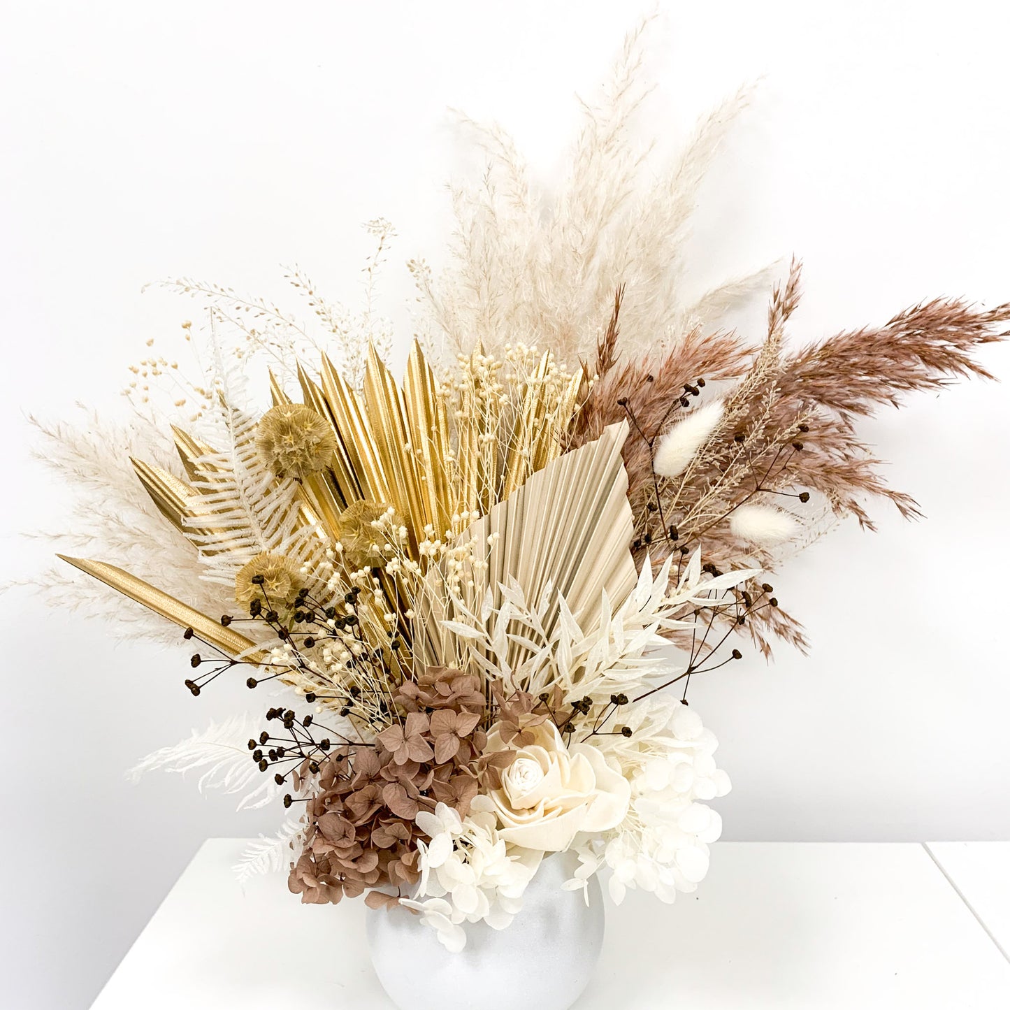 neutral dried flower arrangement