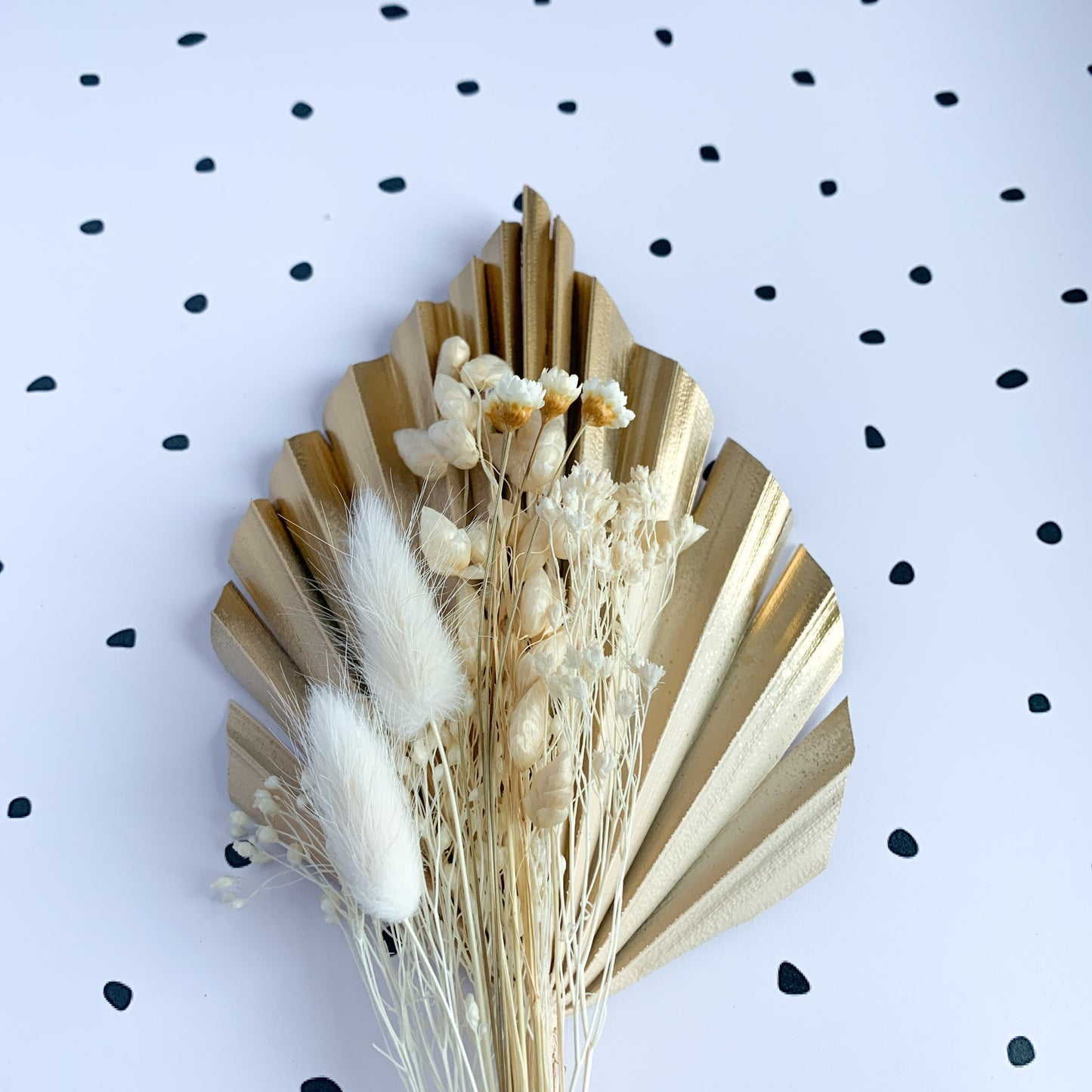 Load image into Gallery viewer, Mini almond and gold palm spear set
