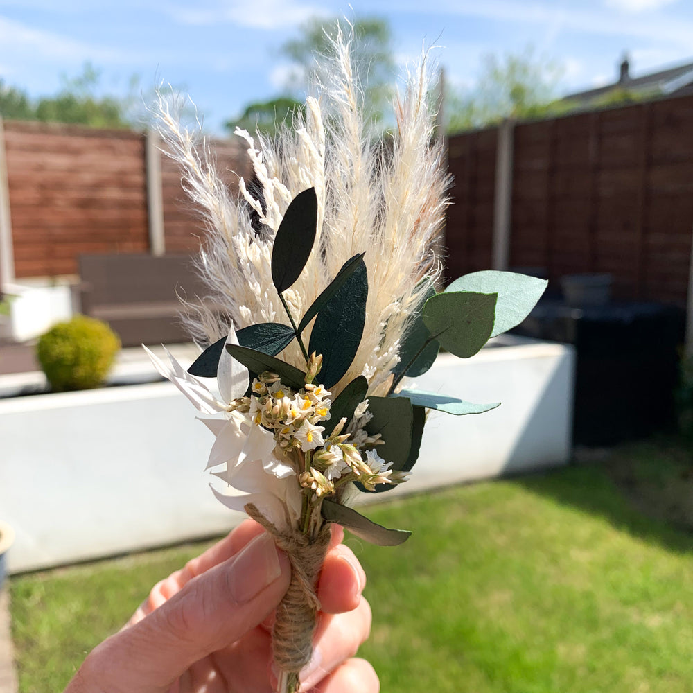 dried flower buttonhole for wedding