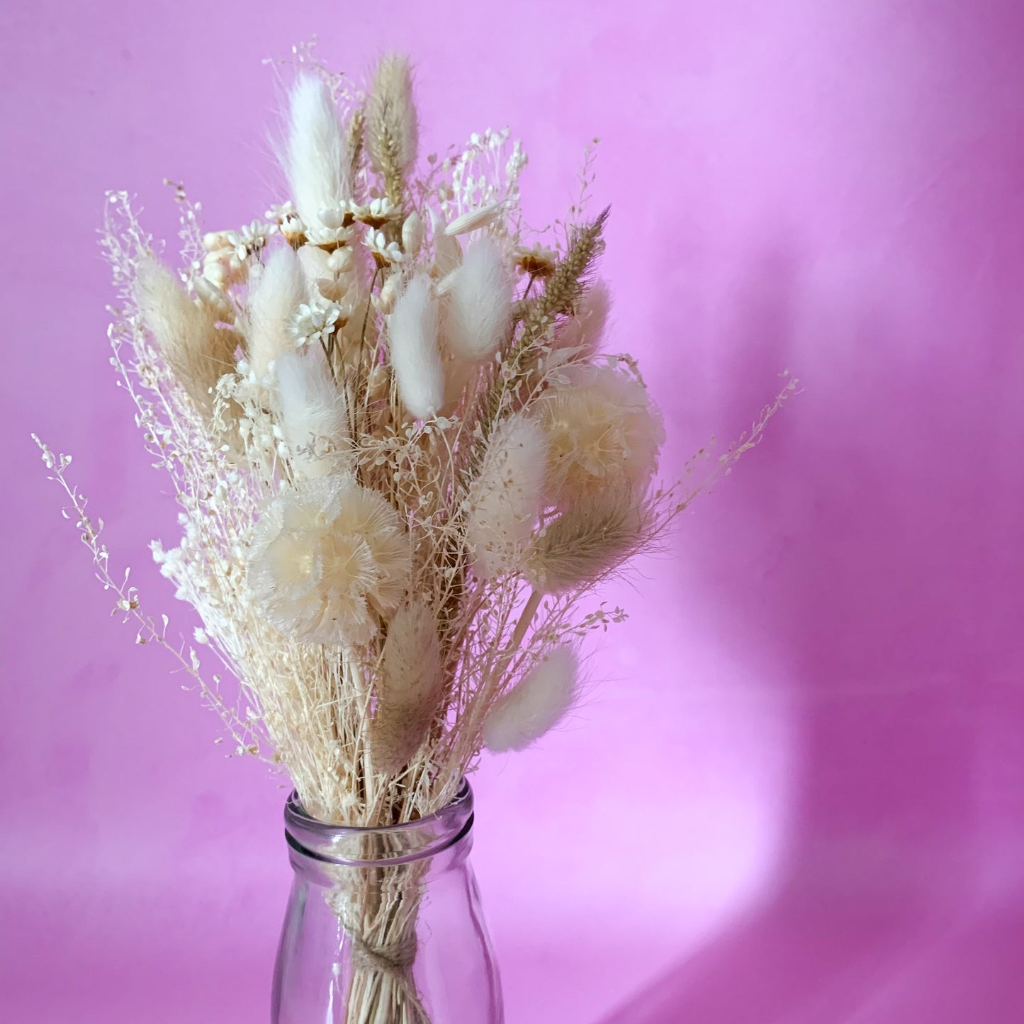 Neutral dried flower mini bouquet