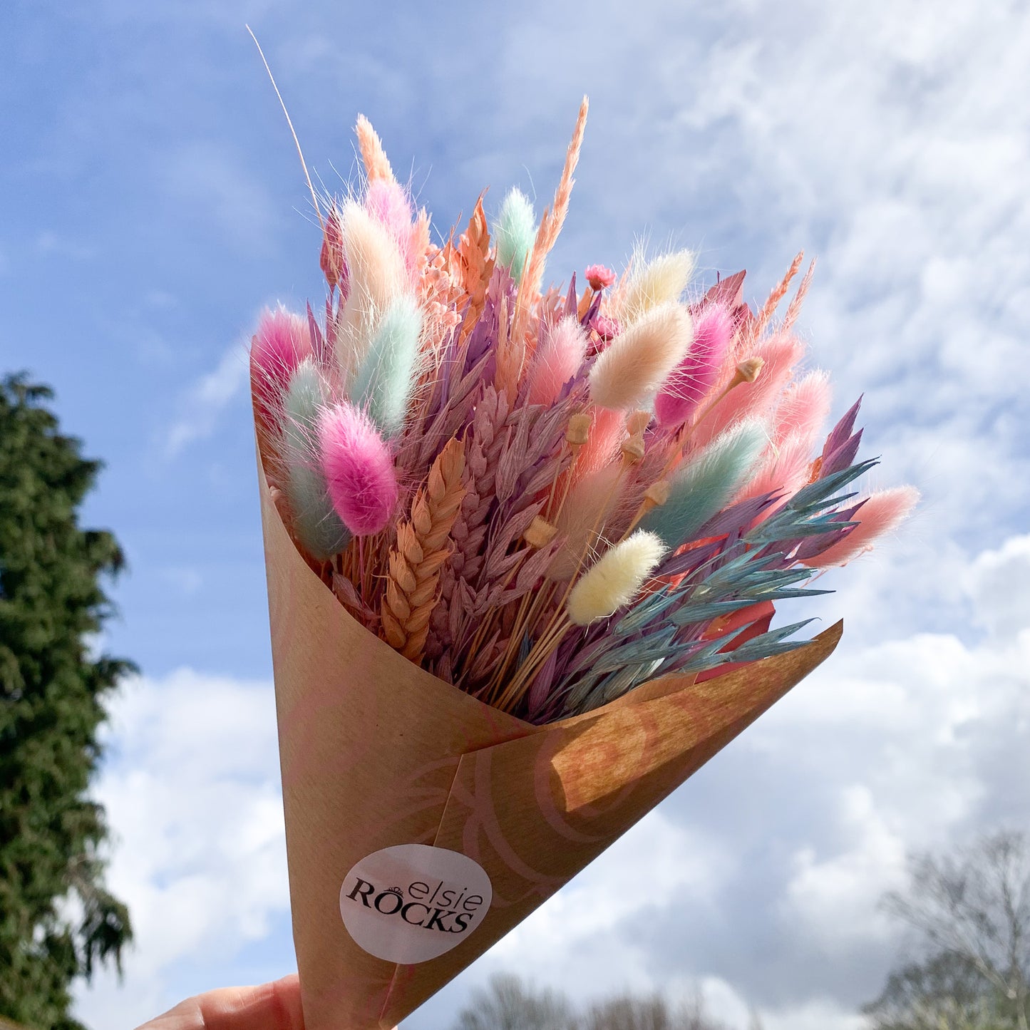 pastel dried flower bouquet for gifting