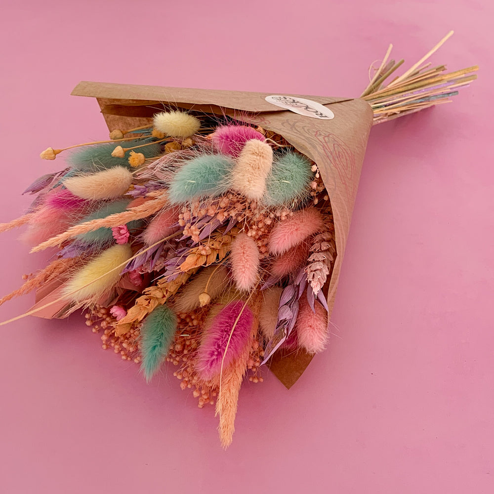 
                      
                        pastel dried flower bunch
                      
                    