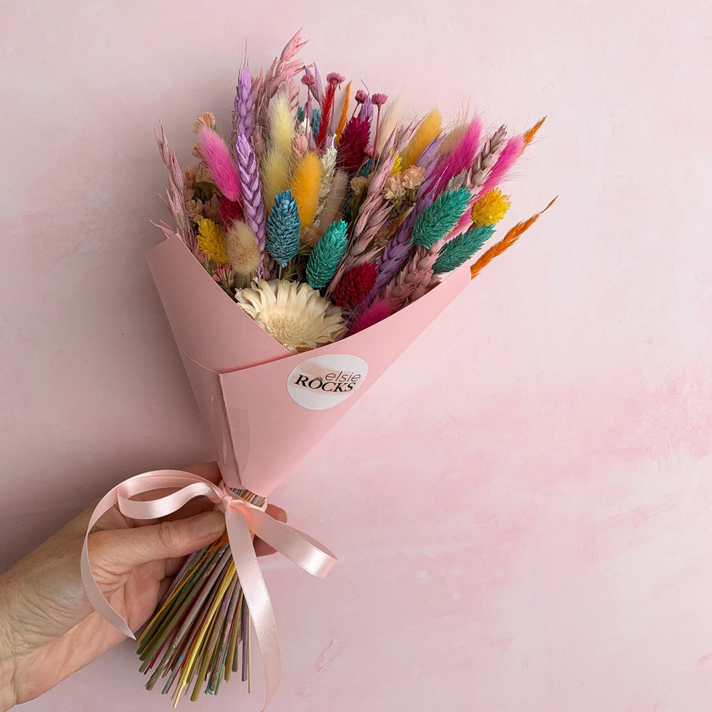 
                      
                        vibrant dried flower bouquet
                      
                    