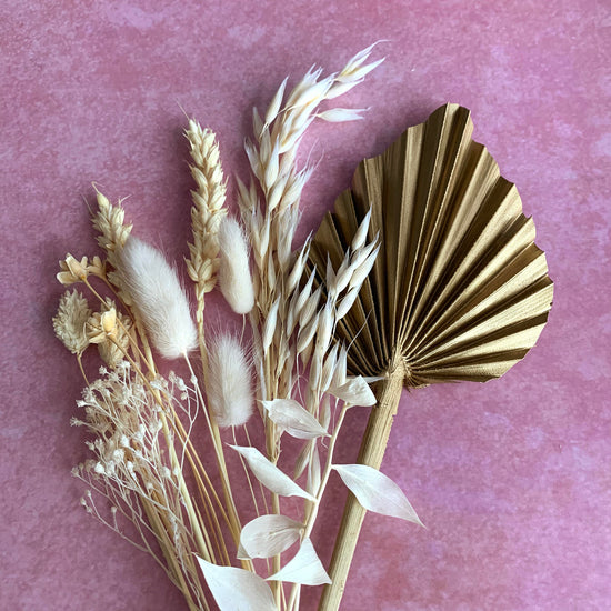 Load image into Gallery viewer, Gold palm and bleached dried palm spear set
