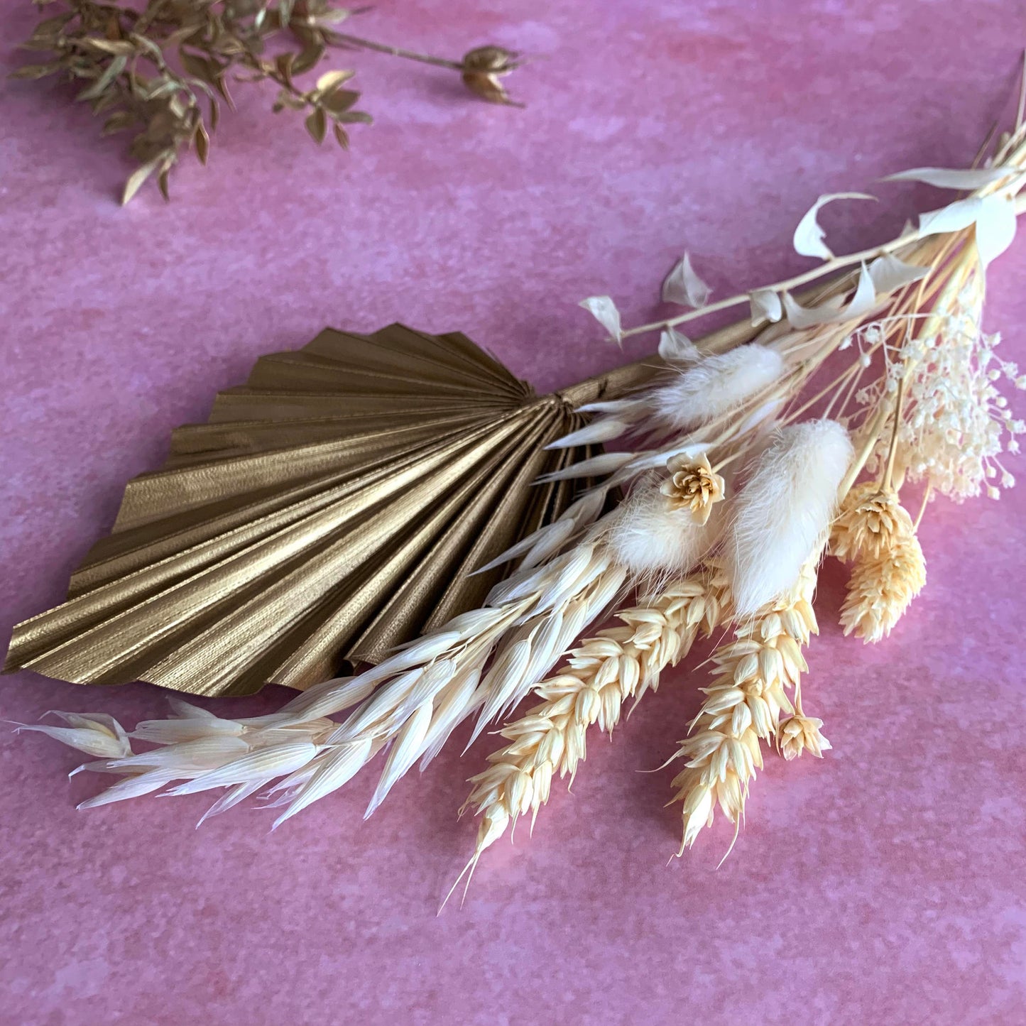 Gold palm and bleached dried palm spear set