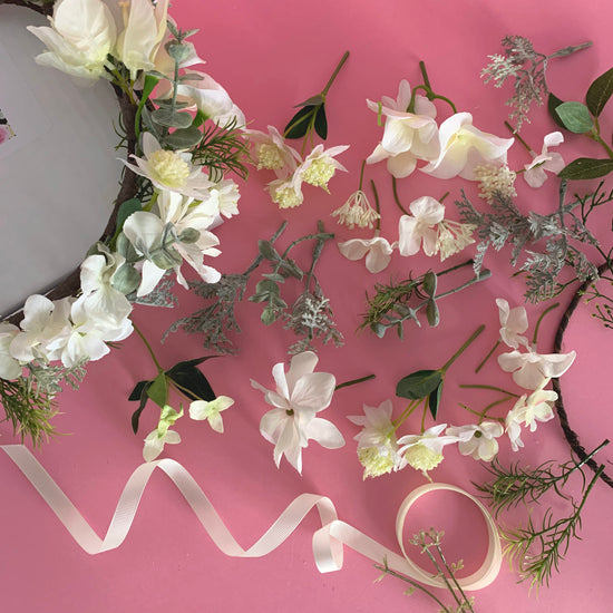 Load image into Gallery viewer, DIY Flower crown kit white
