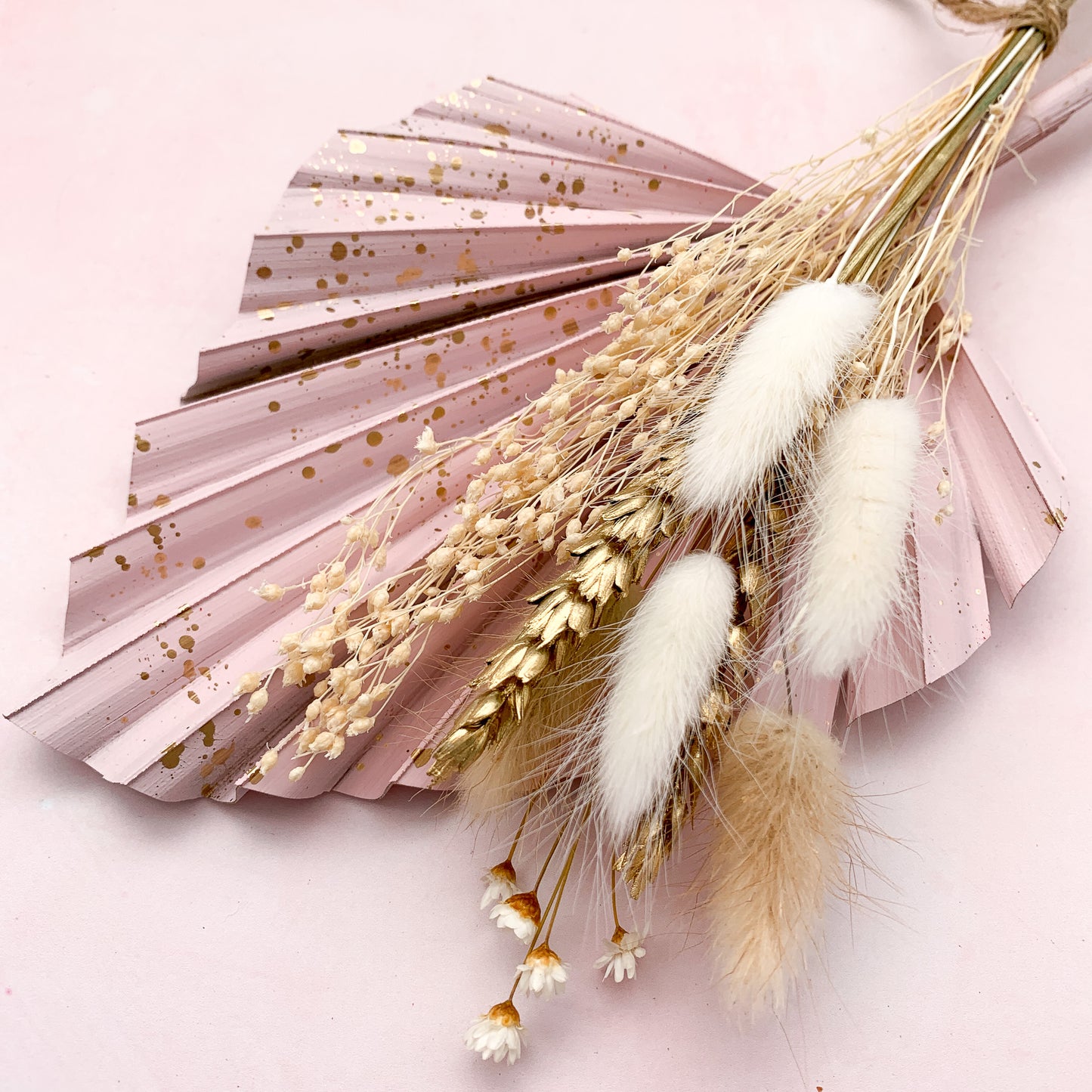 Pink fleck palm and natural dried flowers set